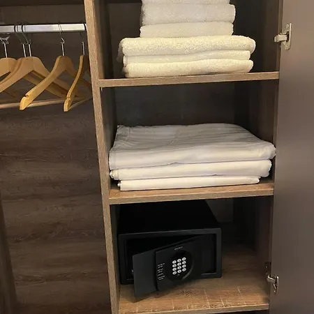 Denis Boutique